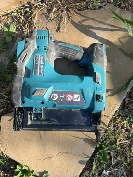 Cloueur bois de finition sans fil Makita 18v